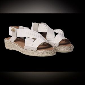 🔥NWB Toni Pons Women’s Espadrille Sandals
